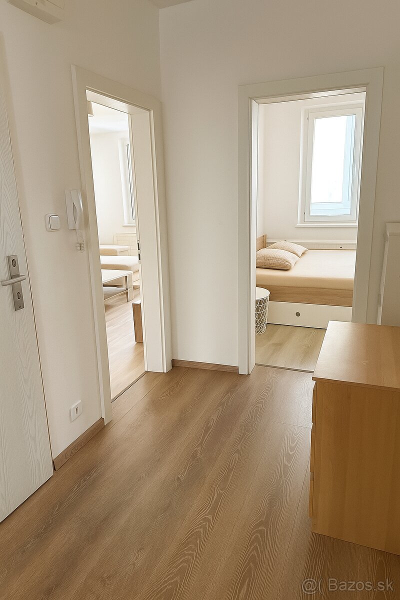 Predaj 2i byt s loggiou a pivnicou – Sputniková ul.,Ružinov - 8