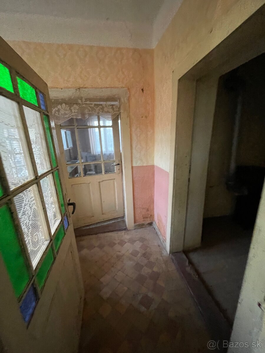 Rodinný dom v obci Tibava - 8