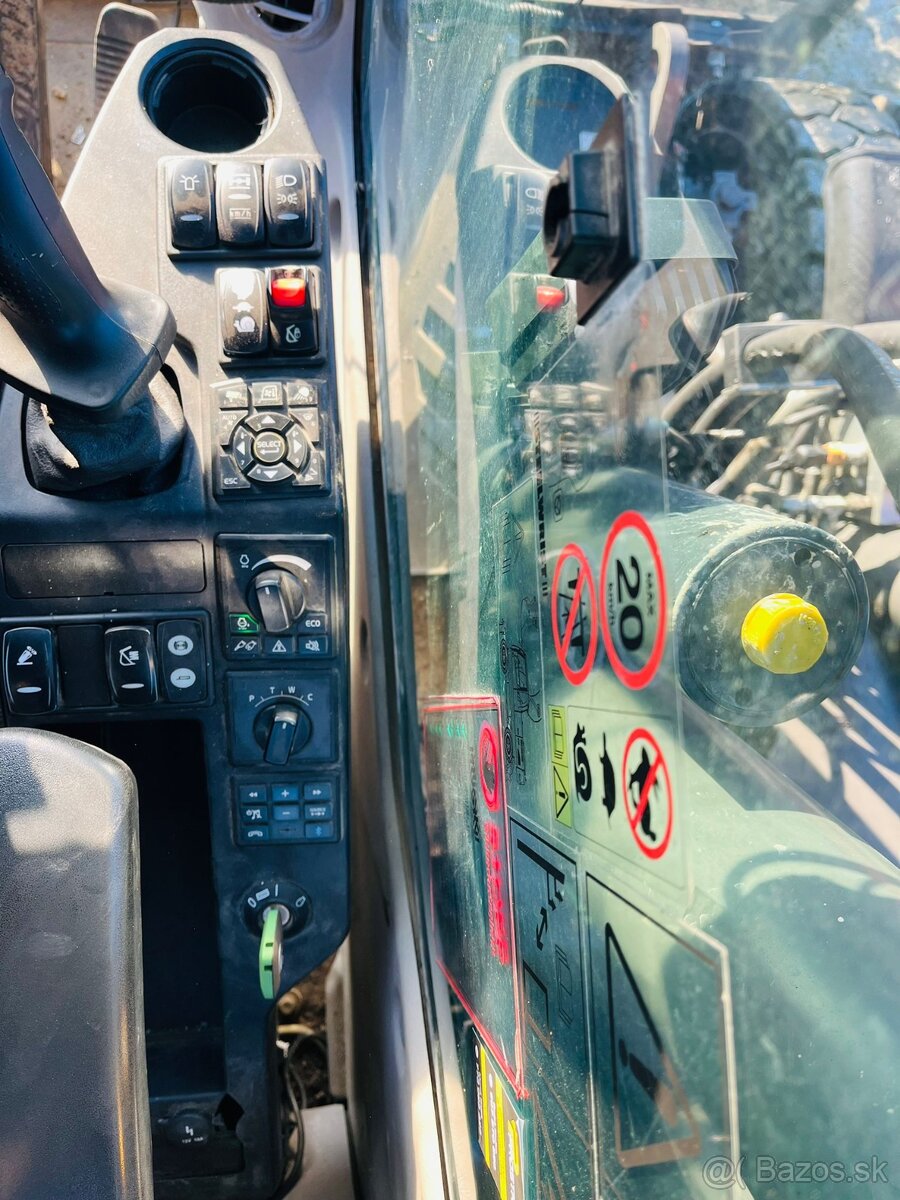 Kolesový bager Volvo EW160E s rotátorem - 8