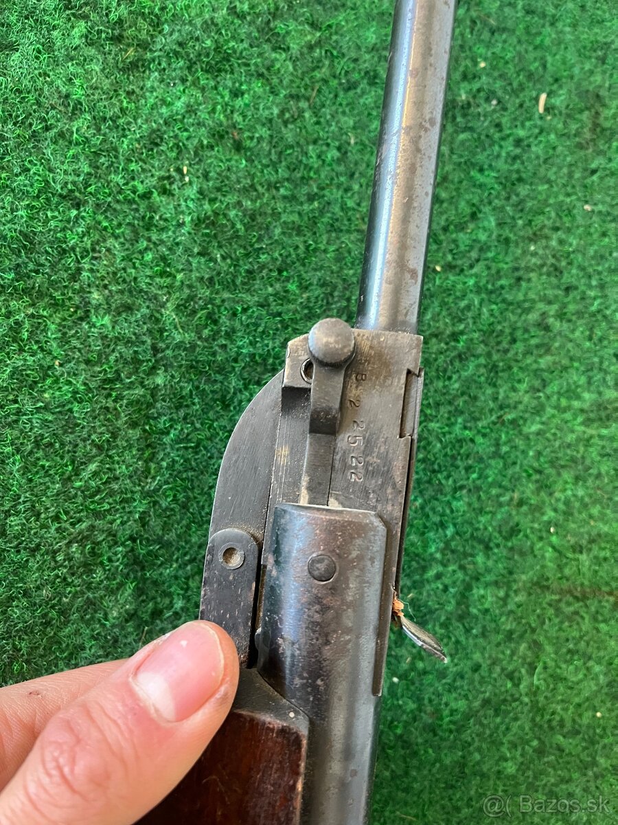 Ruská vzduchovka iz - 8