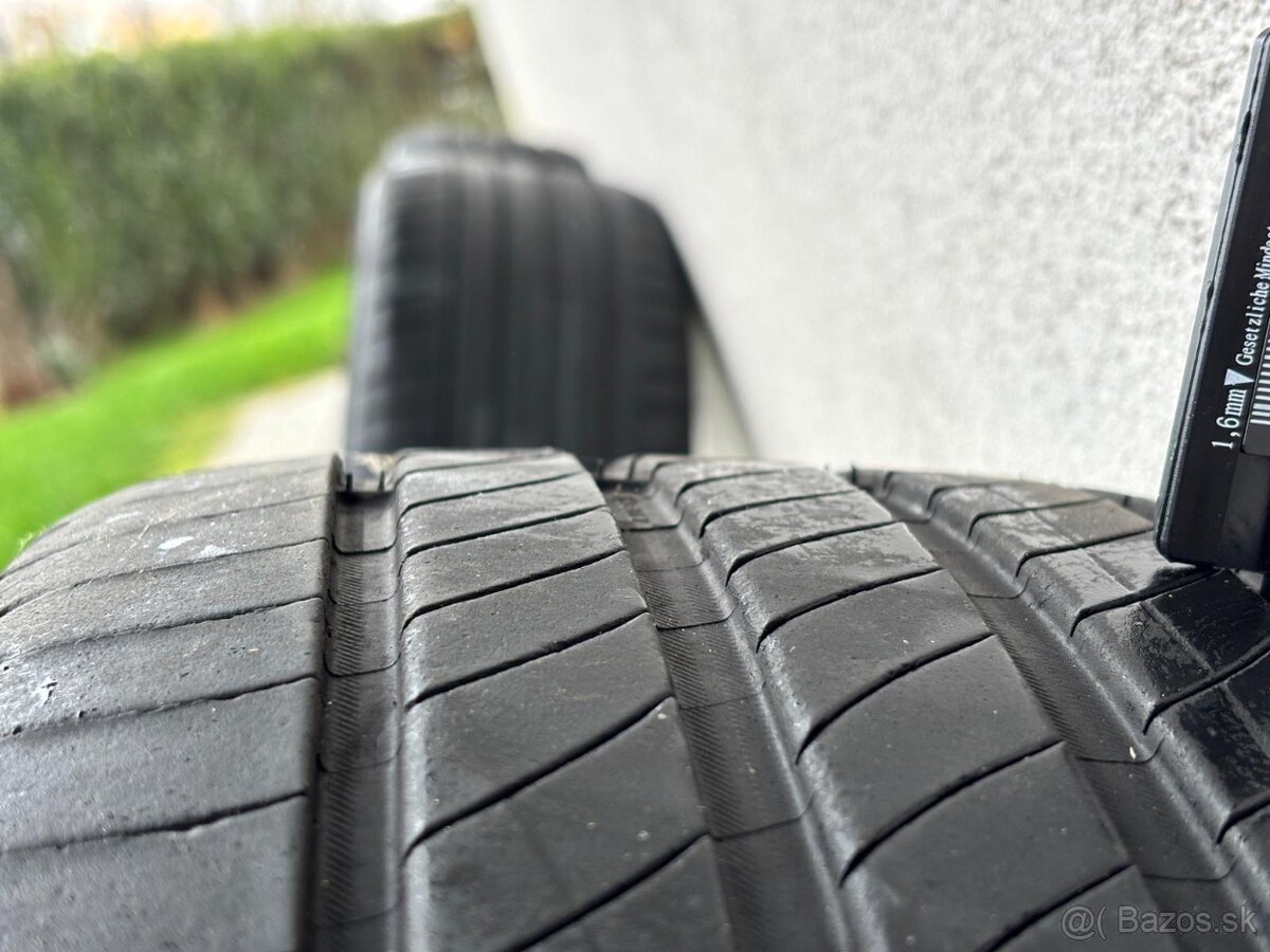 235/45 R18 Michelin - 8