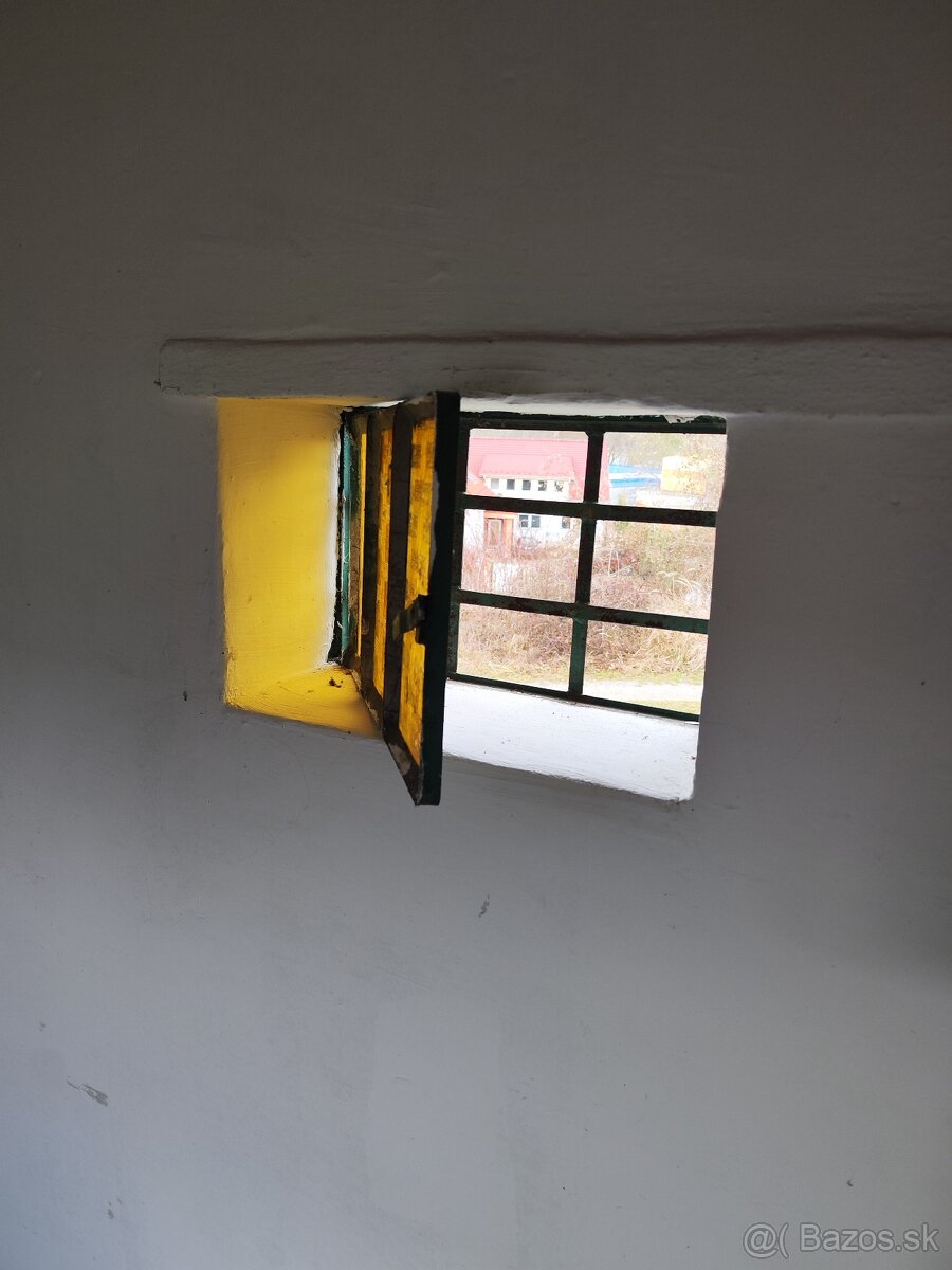 Garáž s elektrikou a jamou - 8