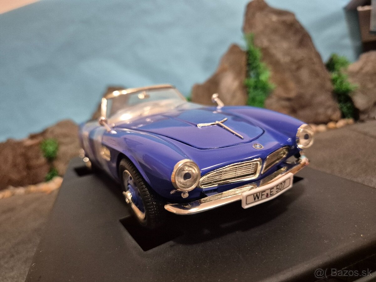 Prodám nový model 1:18 BMW 507 - 8