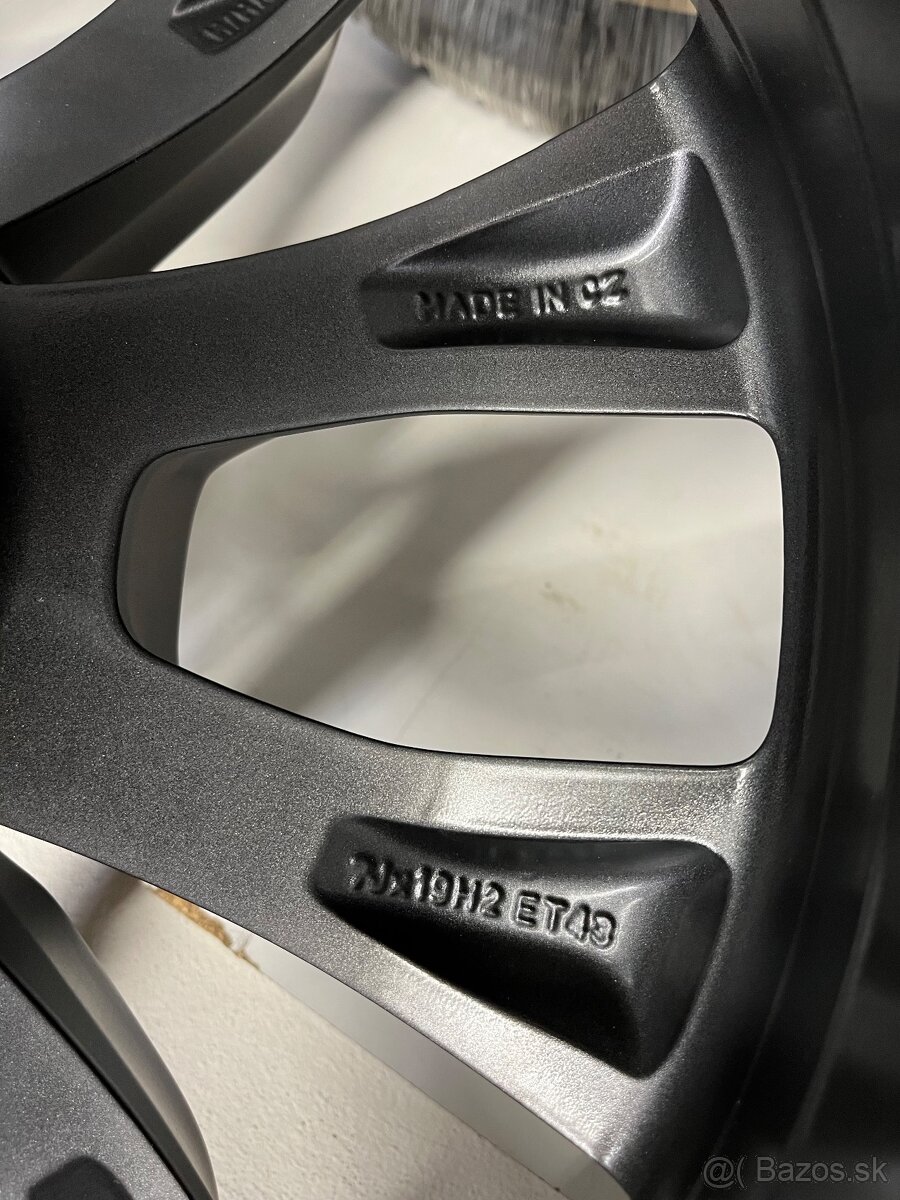 Kodiaq R19 Nová originální zimní sada - 8