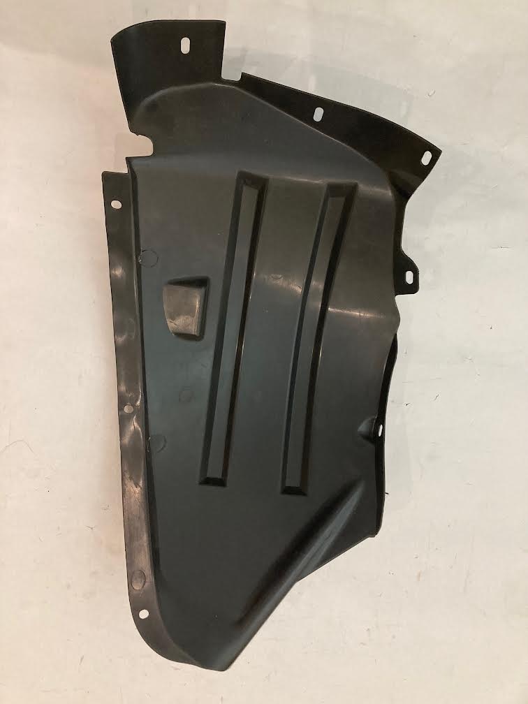 Podblatníky Peugeot - 8