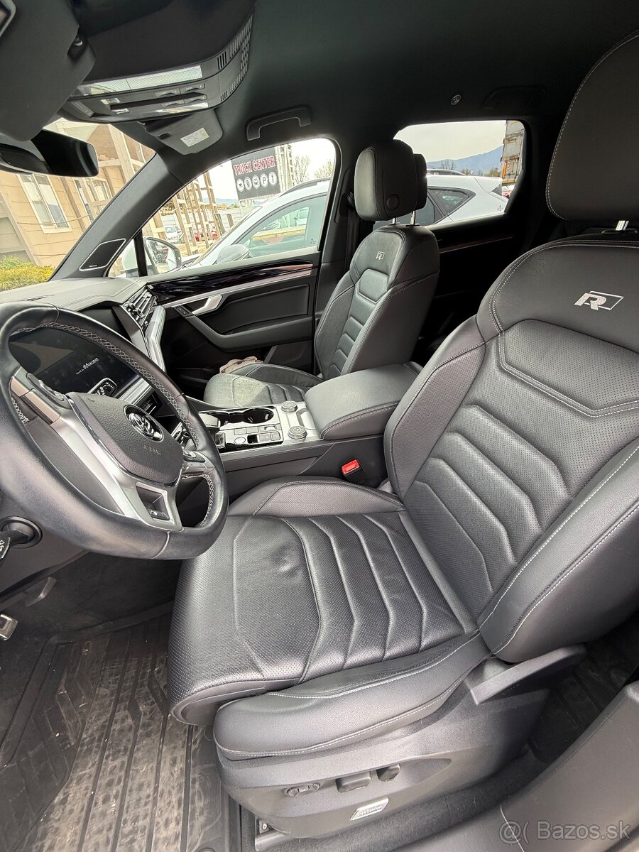 Volkswagen Touareg V8 - 8