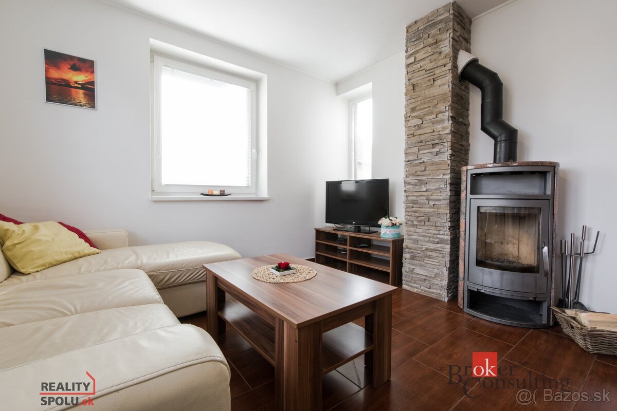 BEŠEŇOVÁ / Predaj apartmánového domu / 4 samostatné jednotky - 8