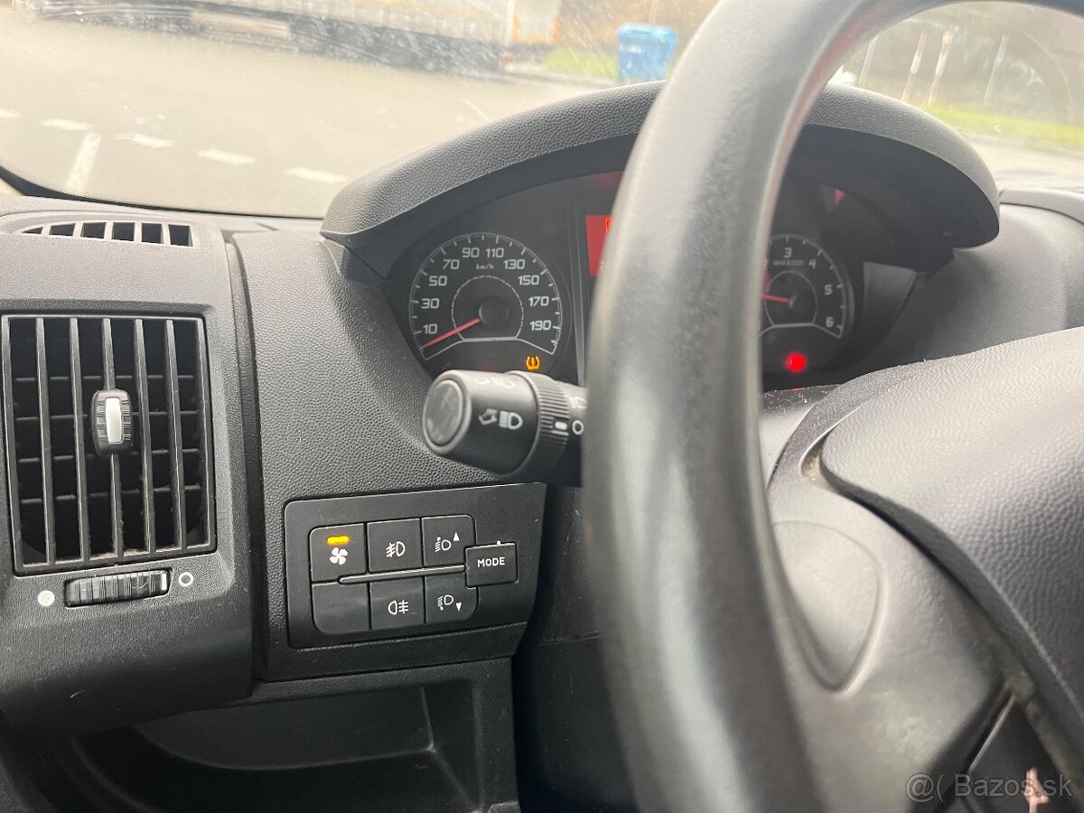 Prodám Citroen Jumper 2.2HDI 9mist r.v.2014 - 8