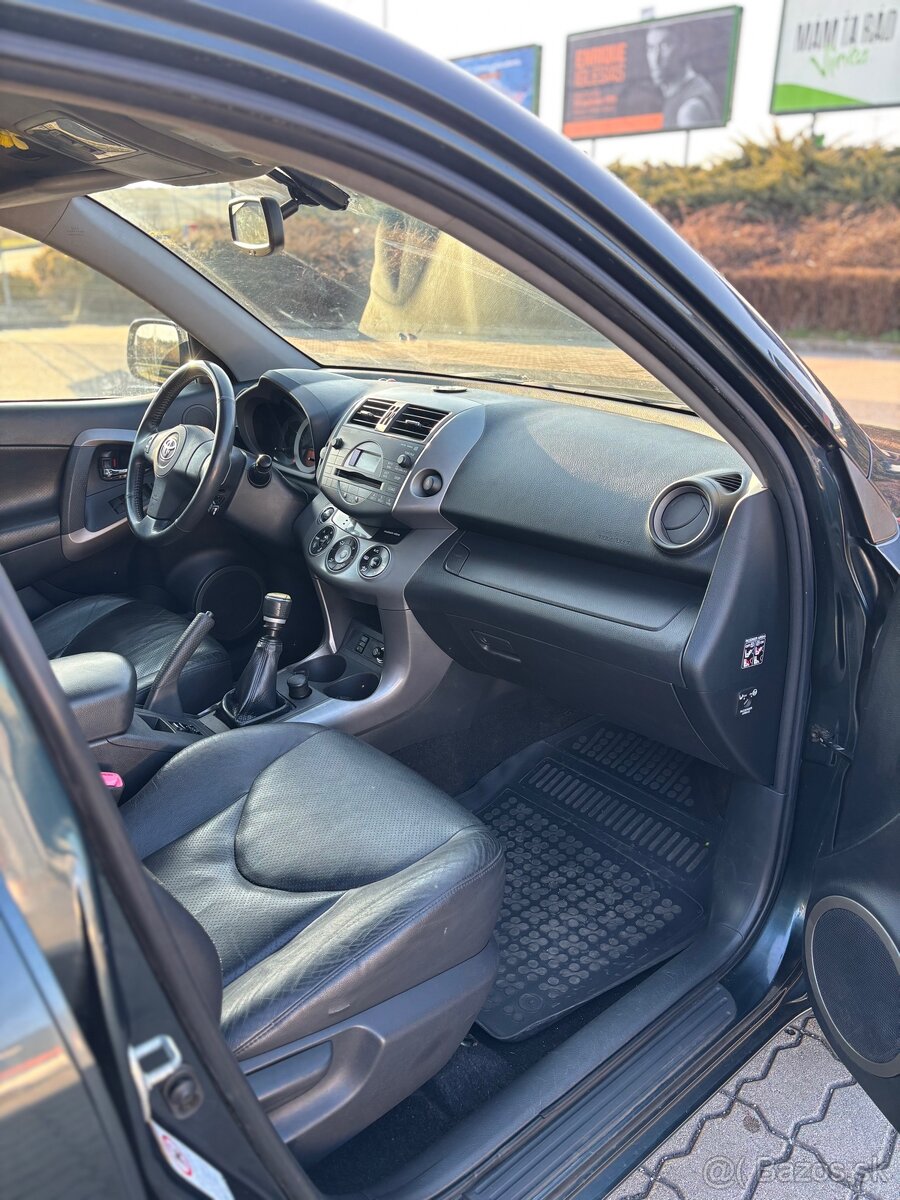 Toyota RAV4 2.2 D-4D 130kw - 8