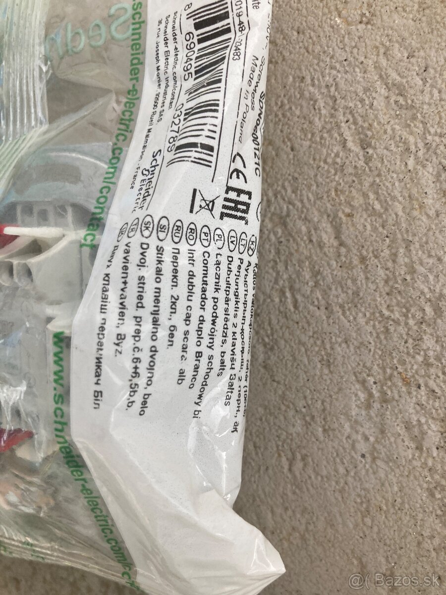 Elektro material zo stavby - istice,prudovy chranic,zasuvky - 8