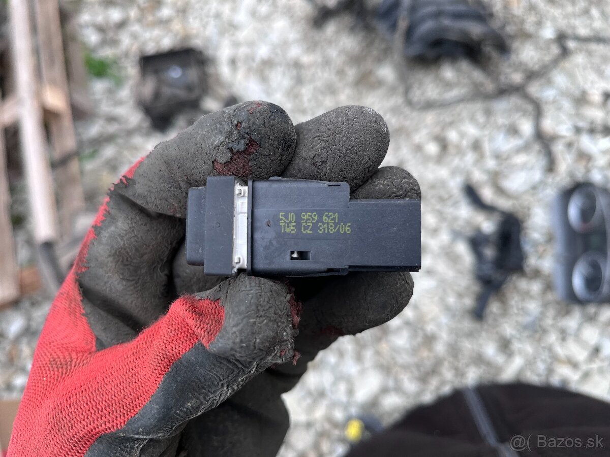 Škoda Fabia 2,Roomster vypínač okien, ovládač, páčky, budíky - 8