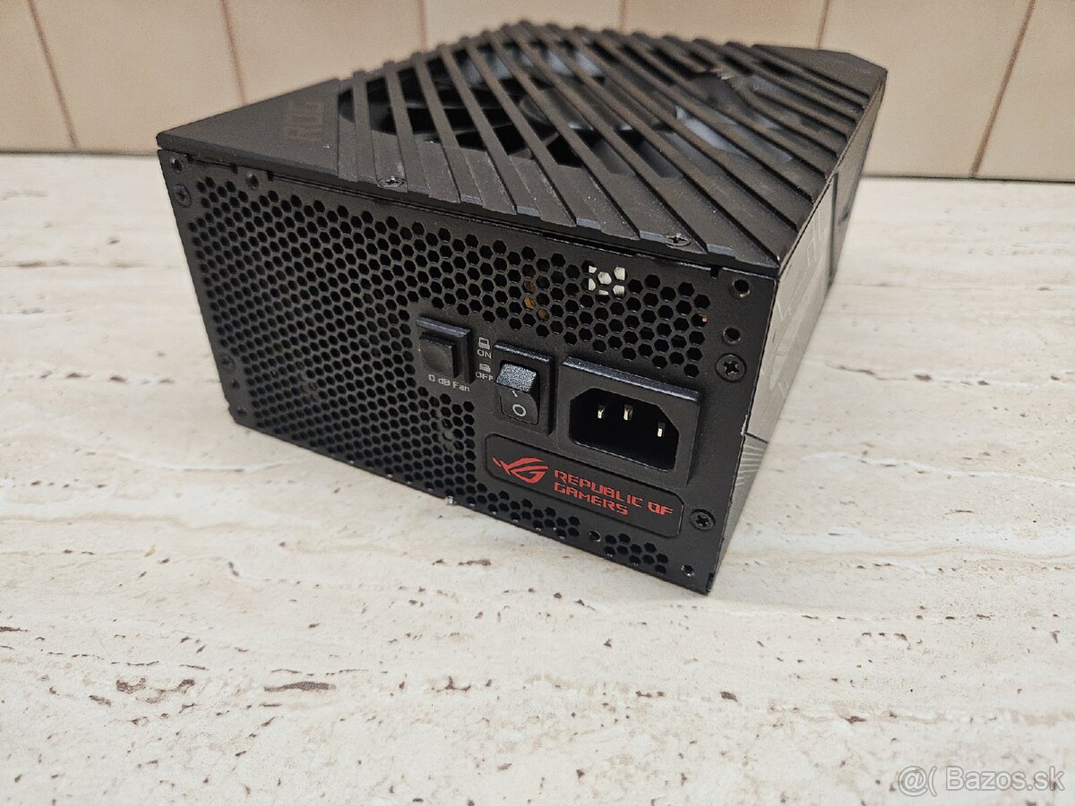 Asus ROG THOR 1200W Platinum - 8