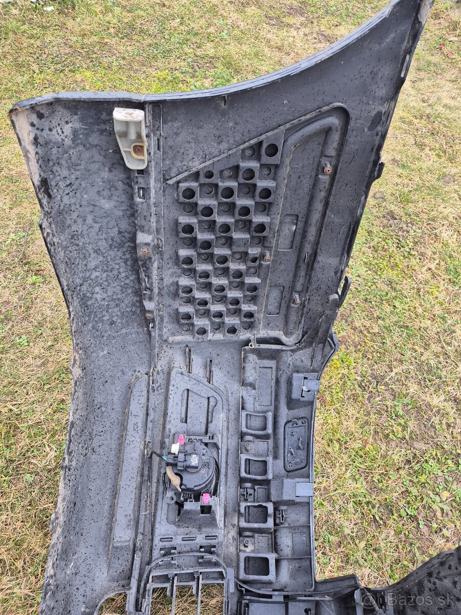 Predny naraznik Citroen C5 II - 8