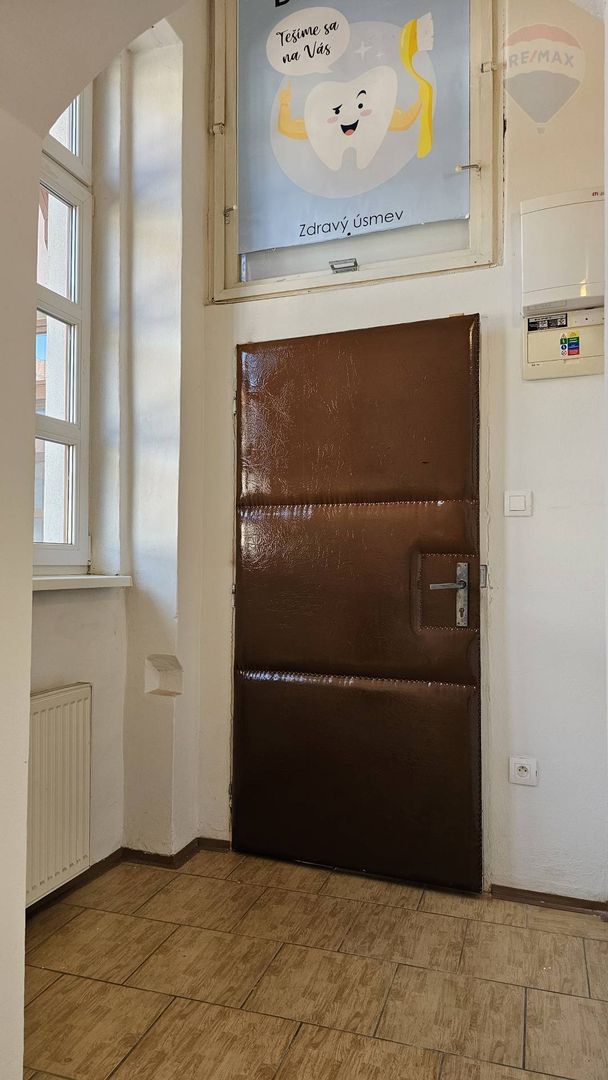 Priestor 34 m2 na prenájom, Farská 10, Nitra - 8