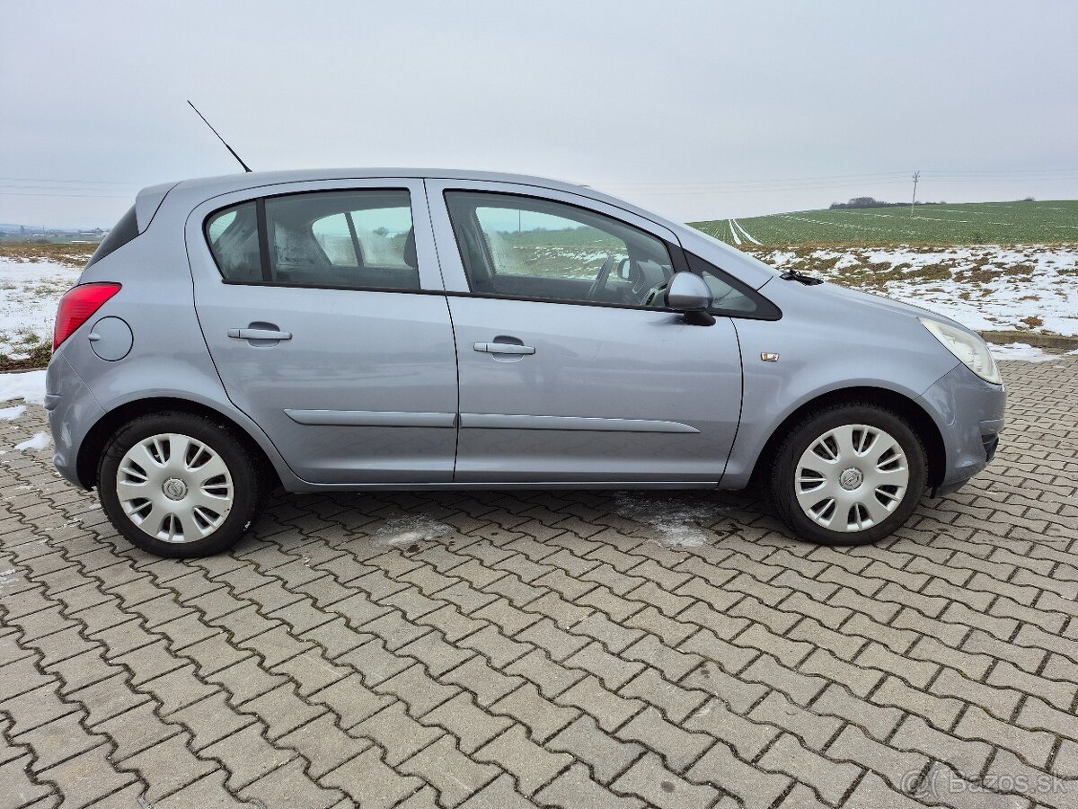 OPEL CORSA 1,0 benzin ECOTEC 59 000km - 8