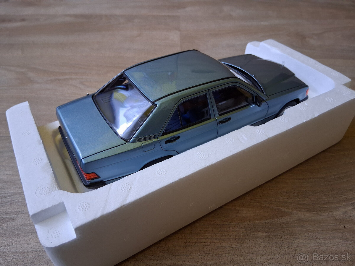 Mercedes-Benz 1:18 - 8