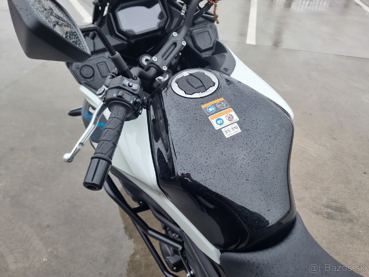 Kawasaki Versys 650 - 8