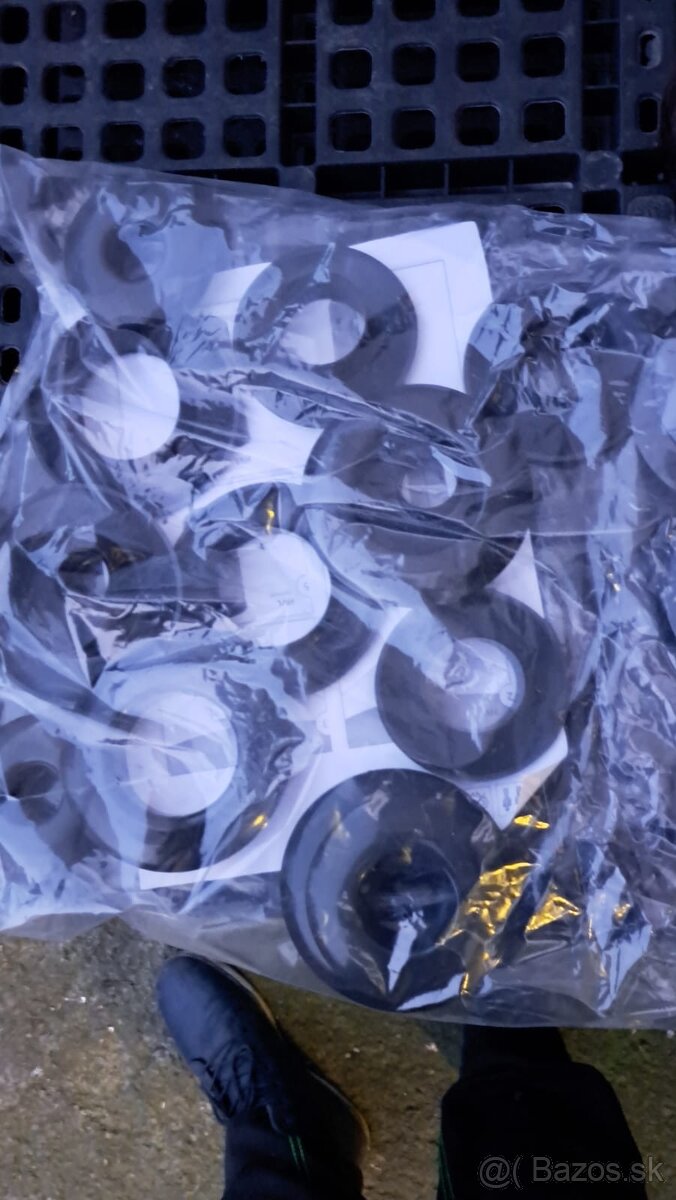 Predám novú akumulačnú nádrž SWISSTEQ 1000L - 8