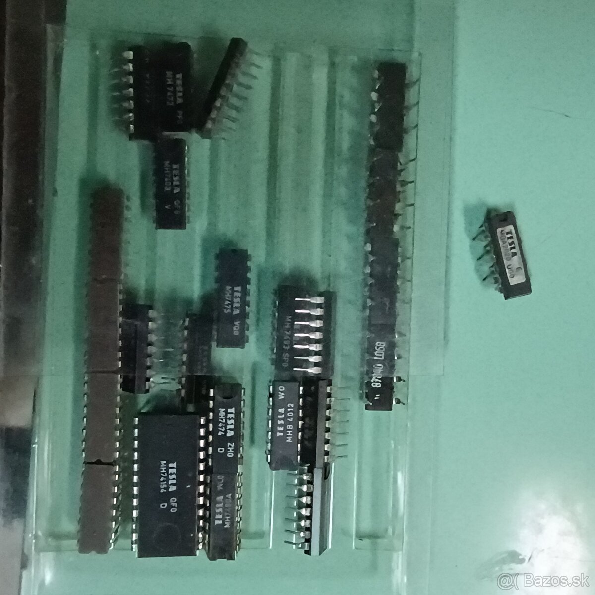 Tesla integrované obvody - 8