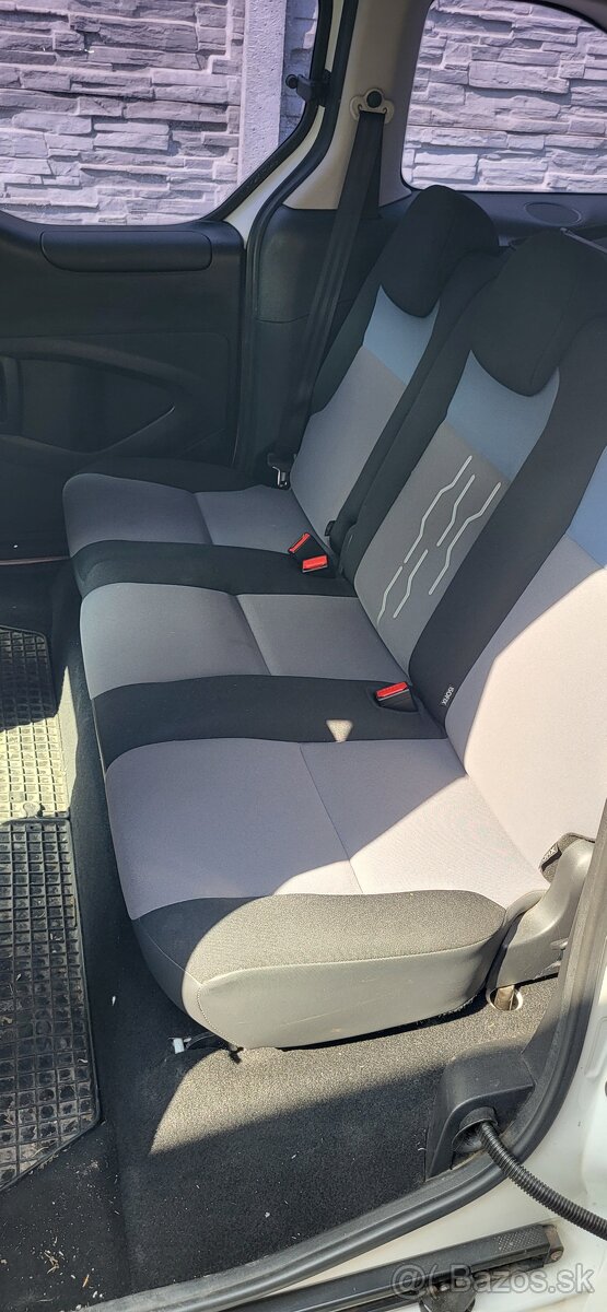 Predám Peugeot partner Tepee - 8