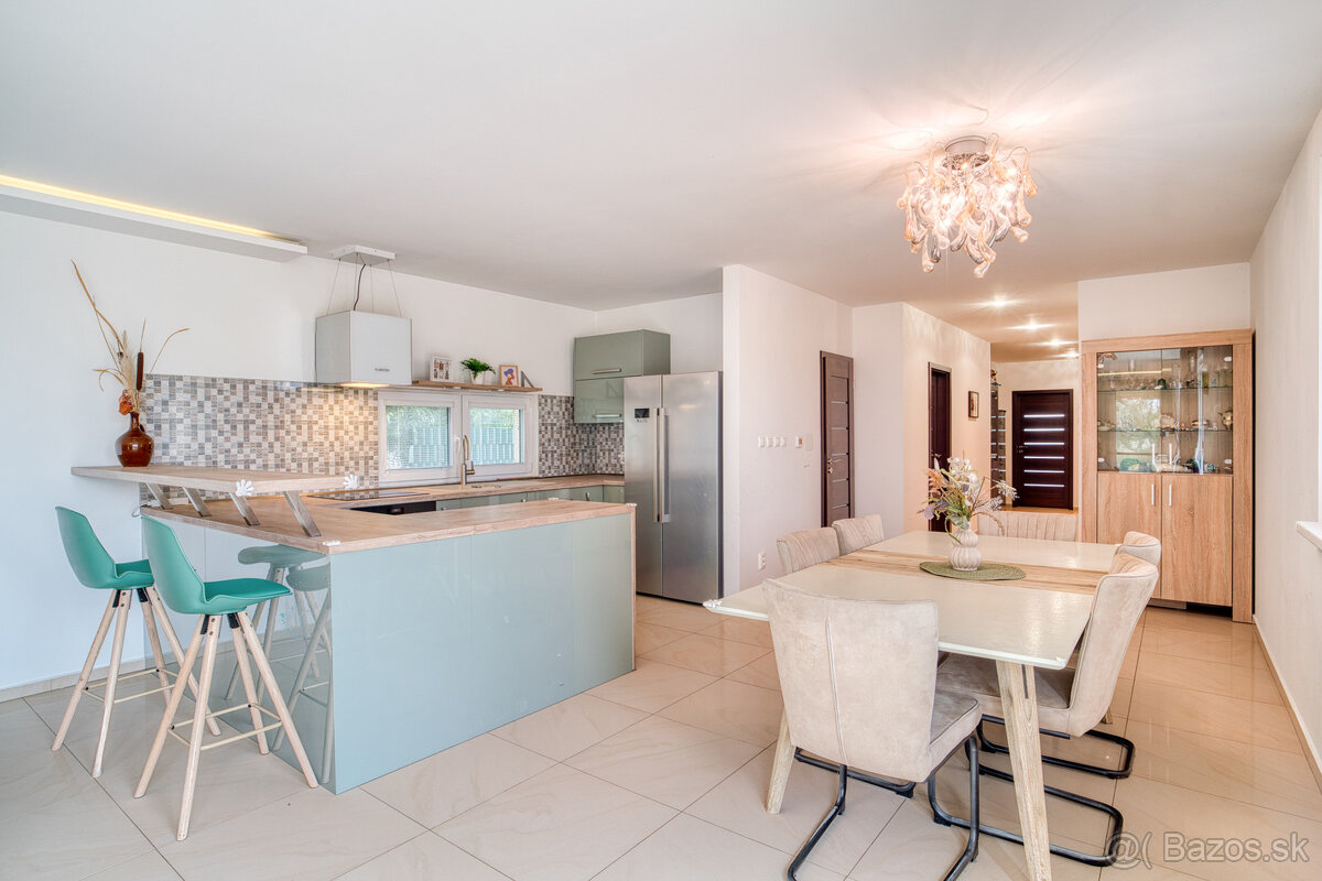 Na predaj 4-izbový rodinný dom v obci Gajary - 8