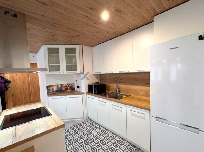 Prenájom: Priestranný 3-izbový Byt s Klimatizáciou vo Výborn - 8