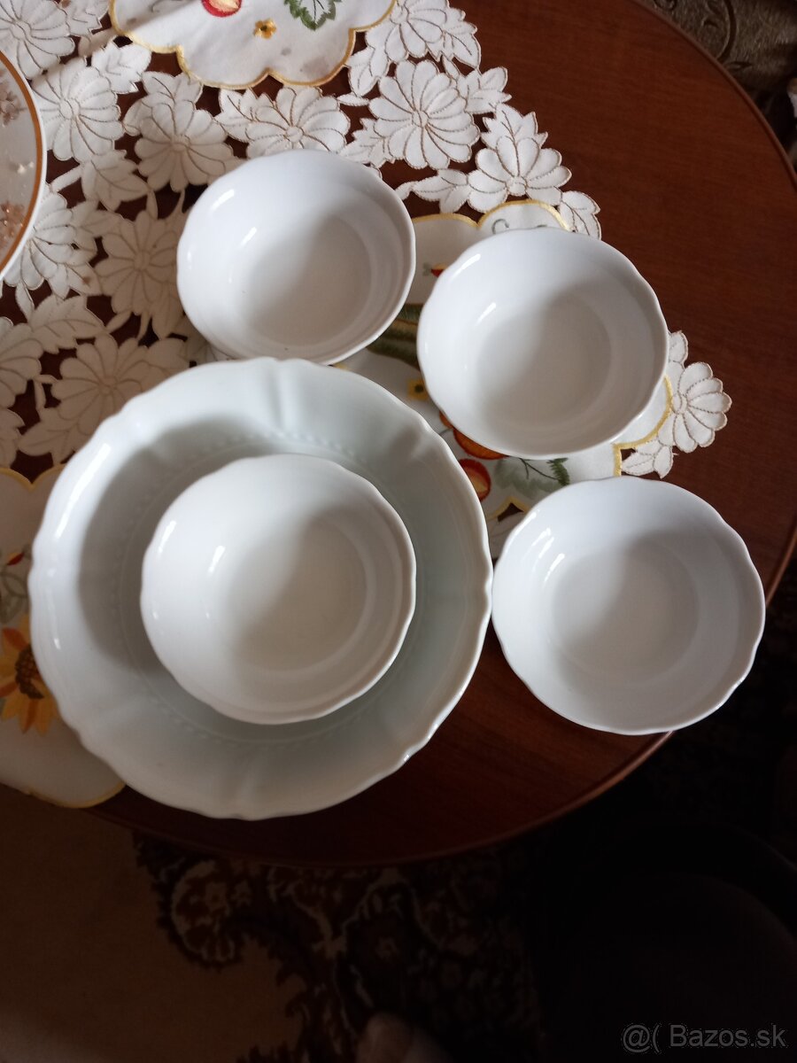 Neposkodene,nepouzivane , len vystavene - 8