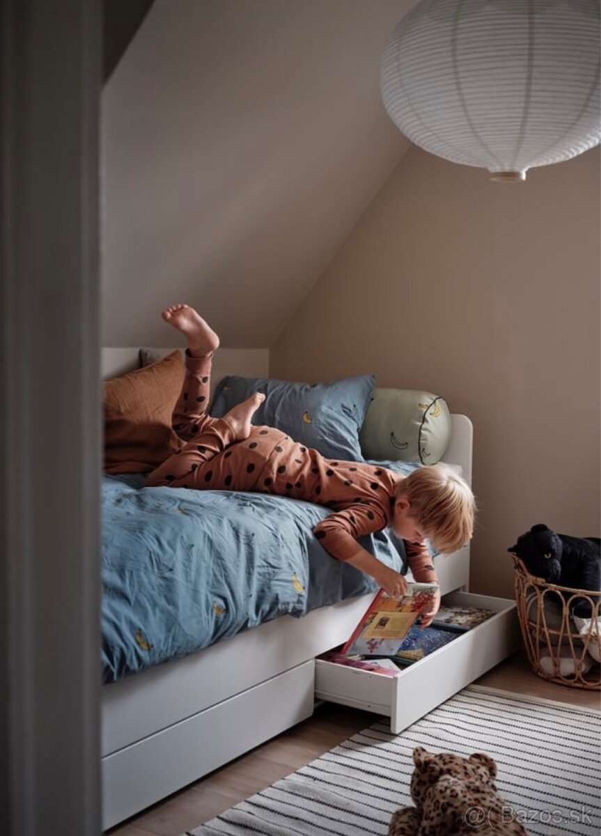 Predám rozkladaciu posteľ so šuflíkmi Ikea 90x200 - 8