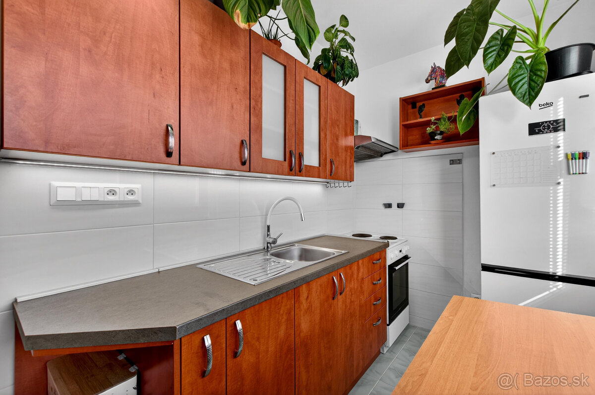 Predaj 2-izbový byt po čiastočnej rekonštrukcii, Dúbravka Pr - 8