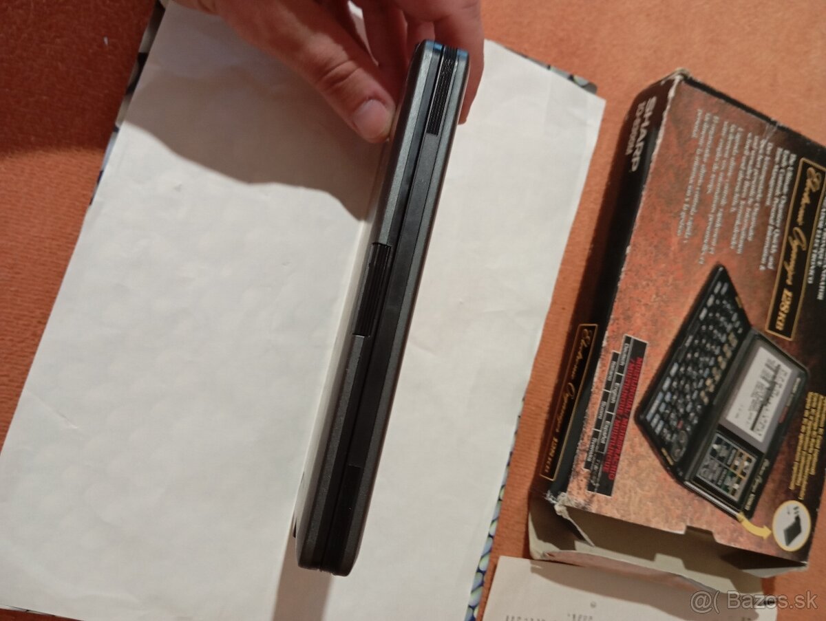 Sharp elektronický organizer - 8