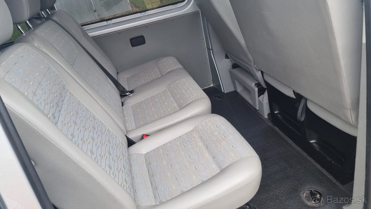 Prenájom 9 miestny VW Transportér, Long - 8