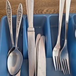 Príbory, varešky, retro vecičky na doplnenie - 8