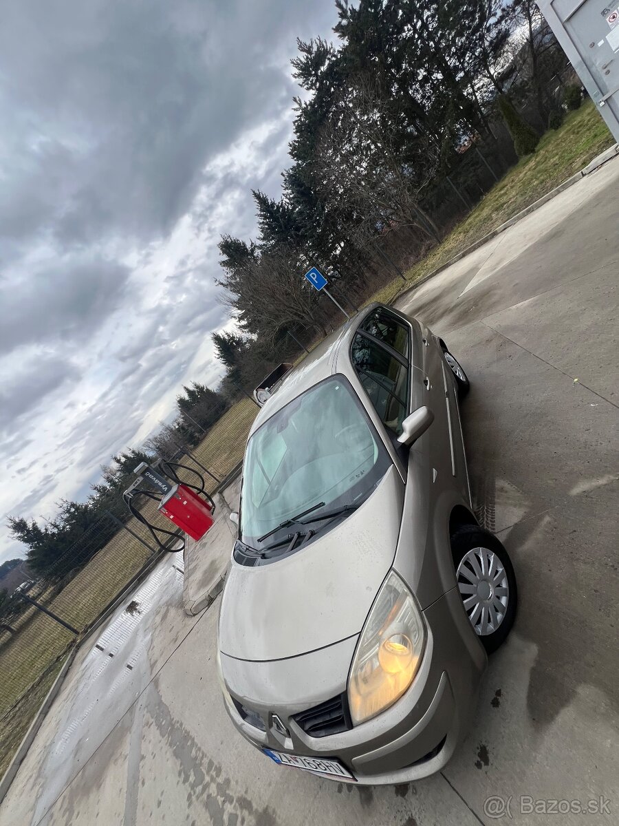 Renault Scenic II. 1.5dCi 63kW - 8