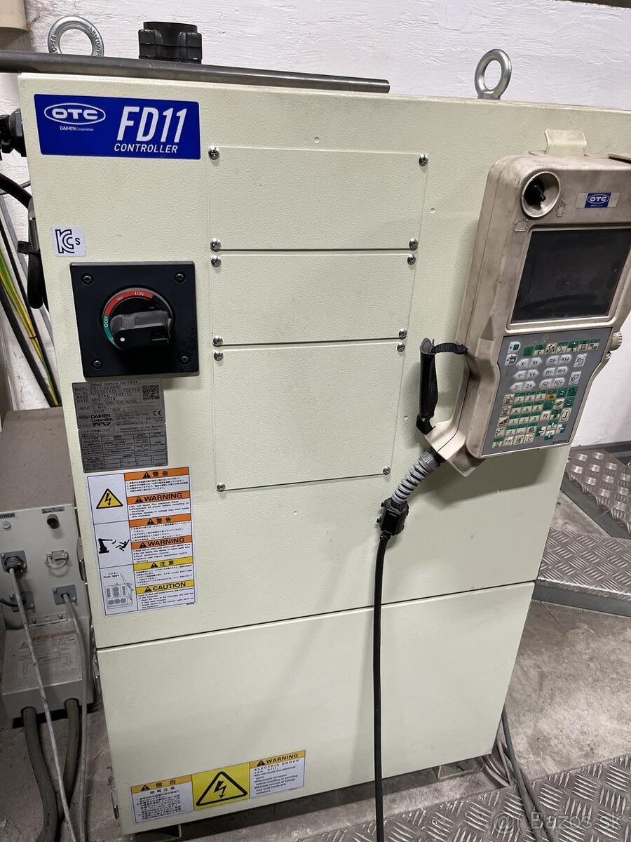 Svářecí robot s otoč. a nakláp. stolem OTC FD-V8L/FD11(7724) - 8