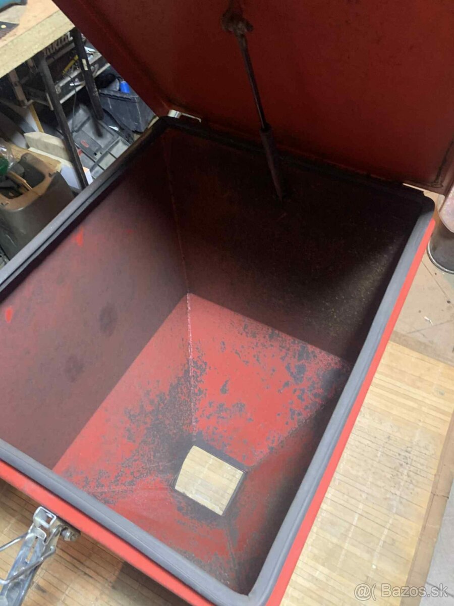 Šnekový podavač so zasobnikom - 8