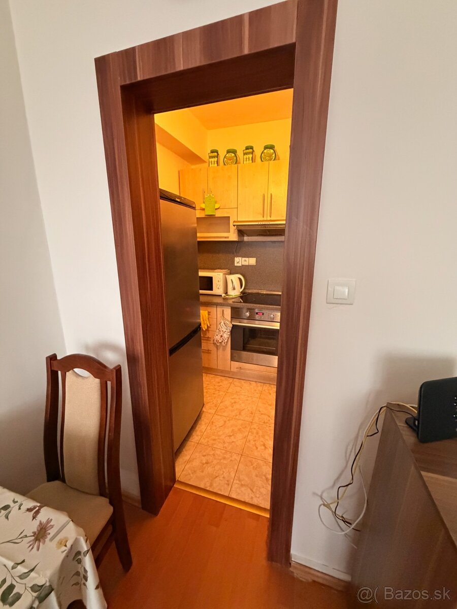 Na prenájom 2 izbový byt - 8
