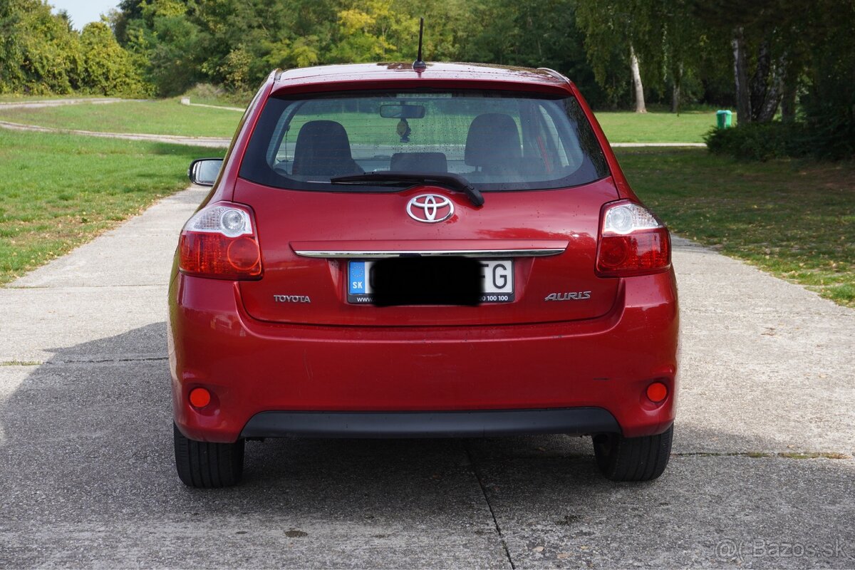 Predám Toyota Auris - 8