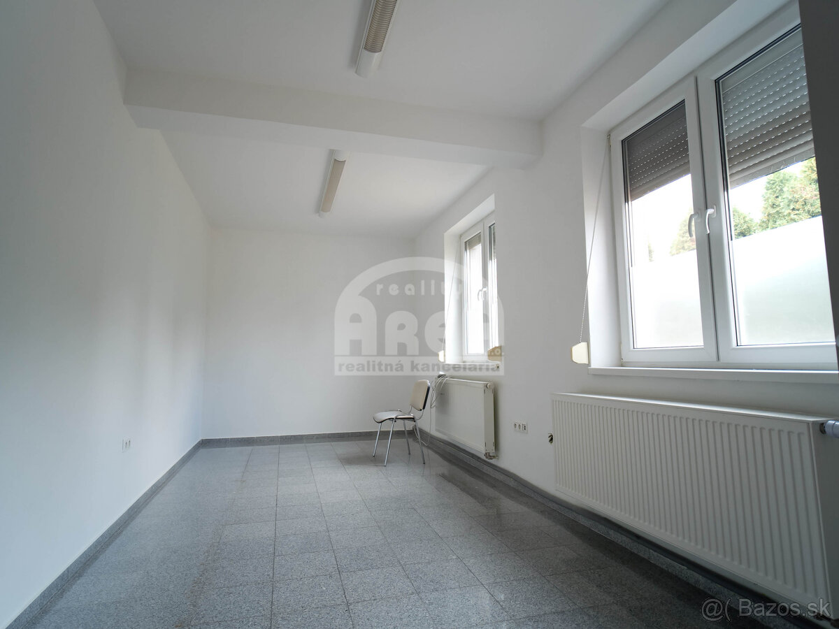 Komerčná budova v širšom centre mesta Vranov nad Topľou - 8