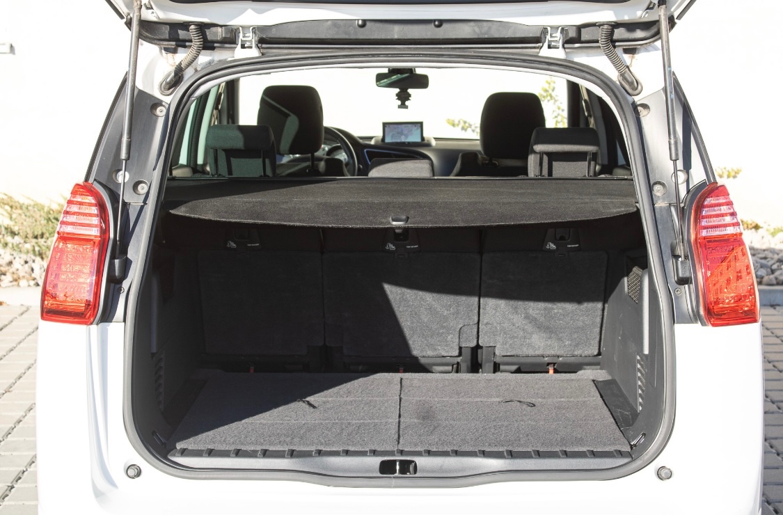 Peugeot 5008 2.0 HDi 110 kW - 8