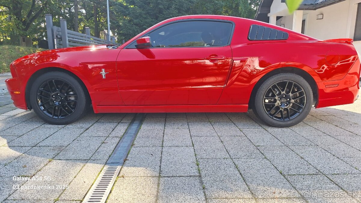 FORD MUSTANG 3.7 PREMIUM AUTOMAT KOURZ - 8