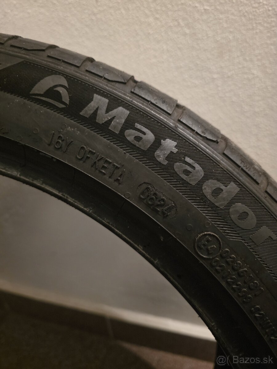 Letné pneu 245/40 R19 - 8