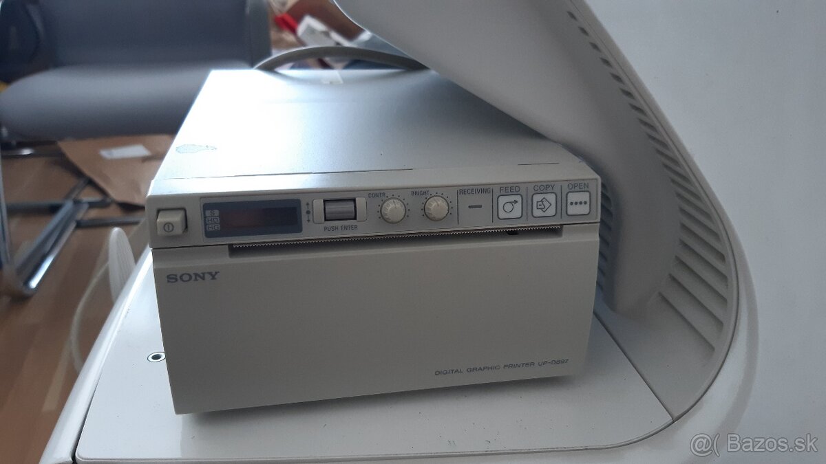 Ultrazvukový prístroj HITACHI ALOKA ARIETTA v70 - 8