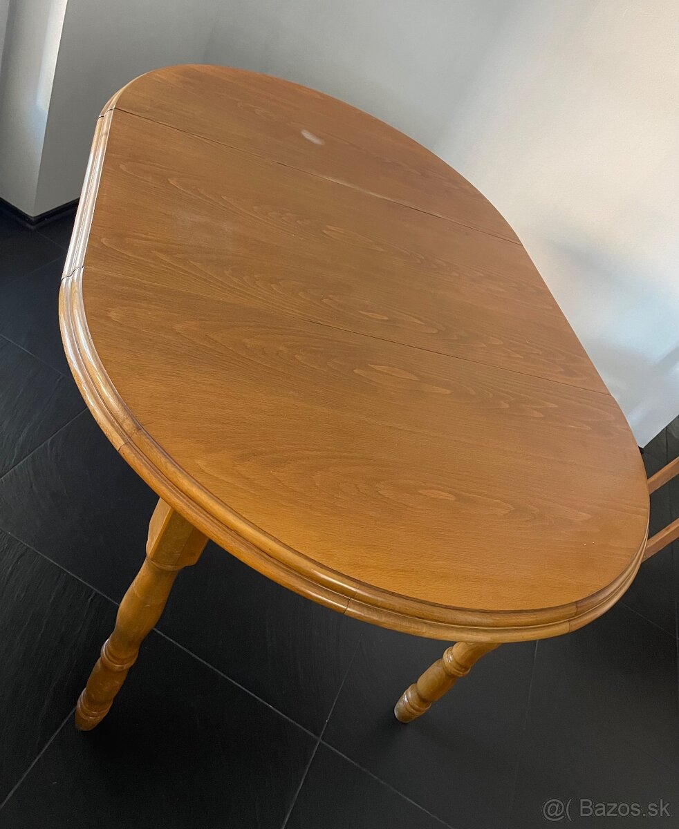Jedálenský stol - 8