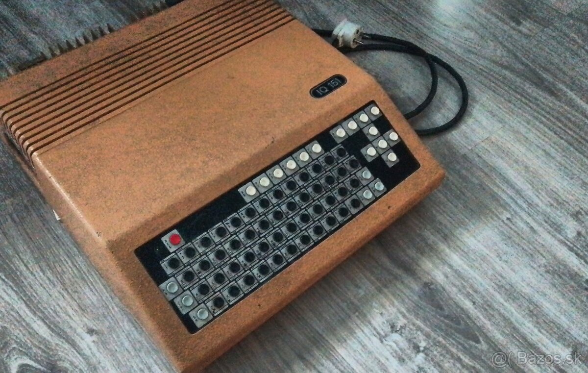 Predám počítač IQ 151 . - 8