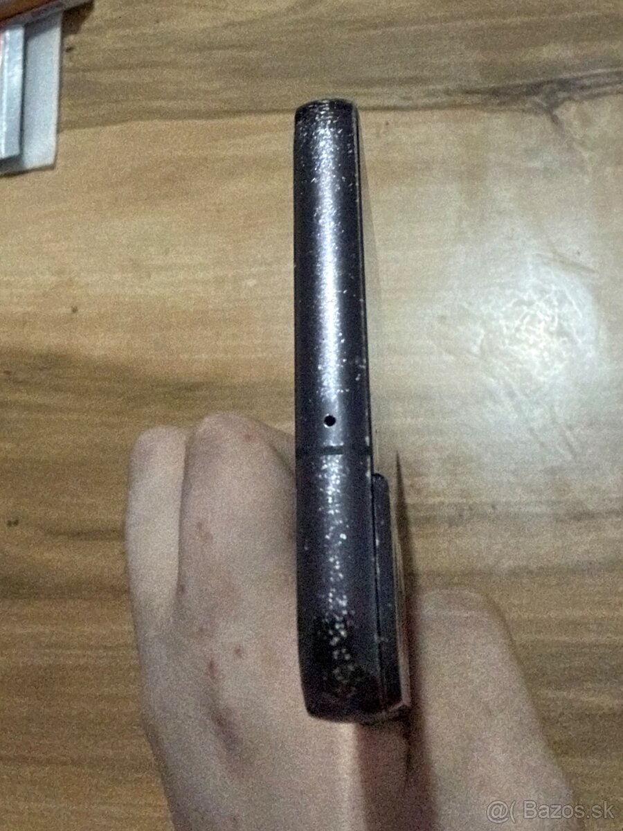 Predám Samsung Galaxy S22 8GB Rám 256GB Black - 8