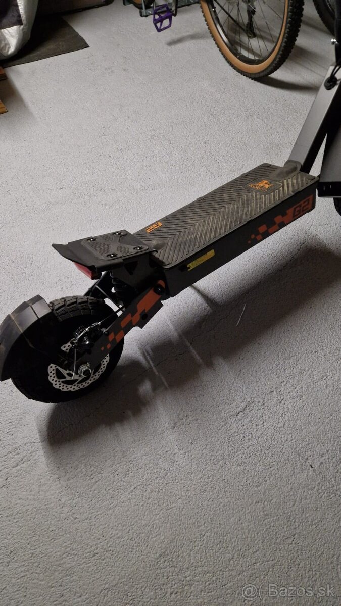 Predám elektrickú kolobežku Kukirin G2 - 8
