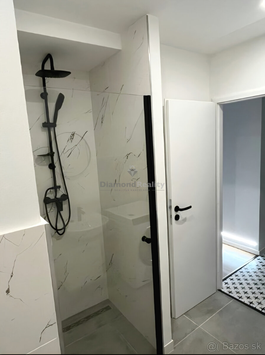 NA PREDAJ KOMPLETNE ZREKONŠTRUOVANÝ BYT | ZIMNÁ ULICA | 40m² - 8
