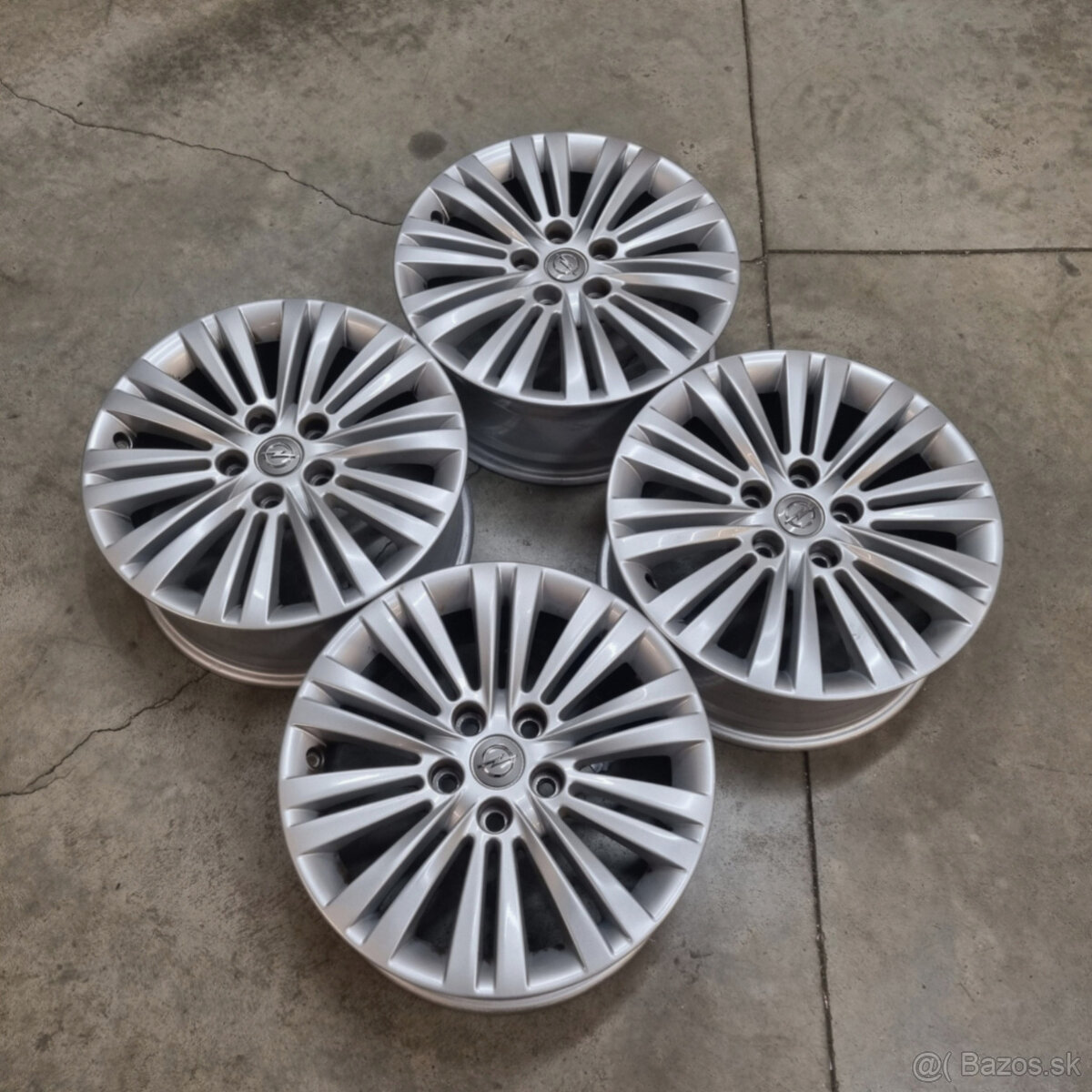 Hliníkové disky 5x115 R17 7J ET44 - 8