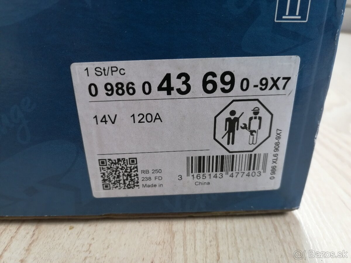 Porsche Carrera 911 (996) alternátor Bosch 0986043690 - 8