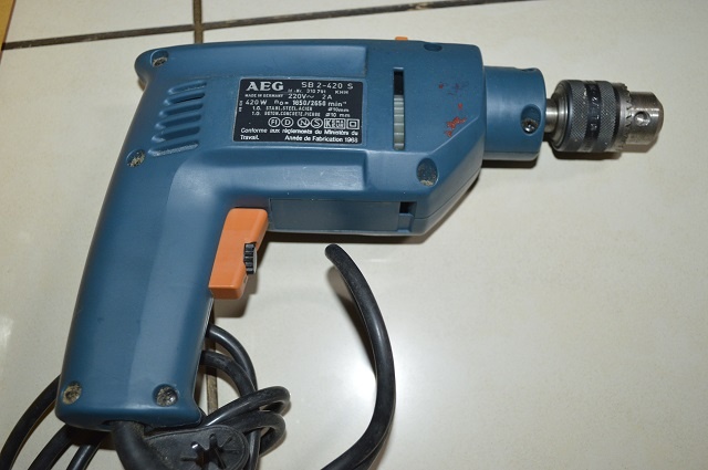 predam - vrtacka AEG - 8